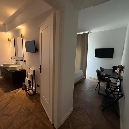 Bedbluesky-sparklingsuite Nel Centro Di Dolceacqua
