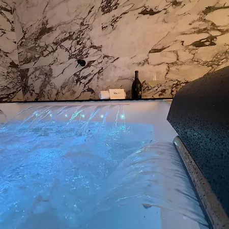 Bedbluesky-sparklingsuite Nel Centro Di Dolceacqua